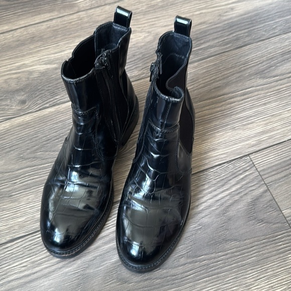 Black Jeffery Campbell crocodile embossed leather boots size 8 - Picture 2 of 13